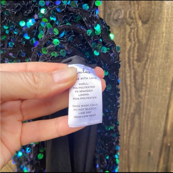 Green Iridescent Sequin Velvet Backless Maxi Dress 🌿 - Picture 11 of 12